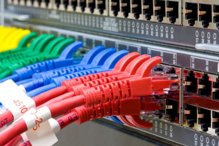 precisa-ter-computadores-em-rede