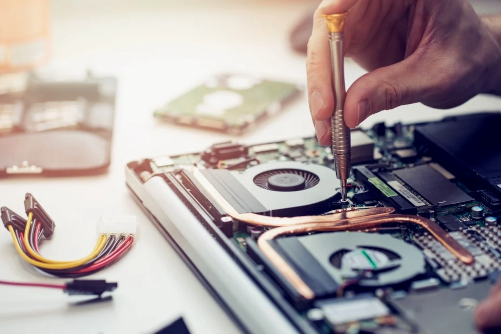 manutencao-de-computadores-em-empresa-especializada