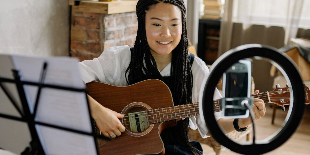 dicas-para-melhorar-o-audioa-da-live-streaming-1000×667