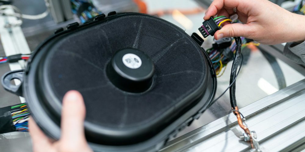 manutencao-preventiva-de-equipamentos-de-audio-1000×667