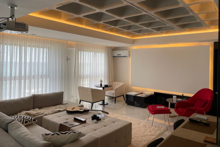 como-montar-uma-sala-de-cinema-1000×667